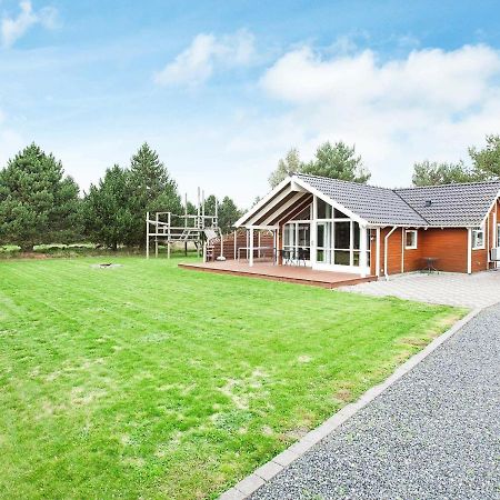 Three-Bedroom Holiday Home In Rodby 38 Kramnitse Exterior photo