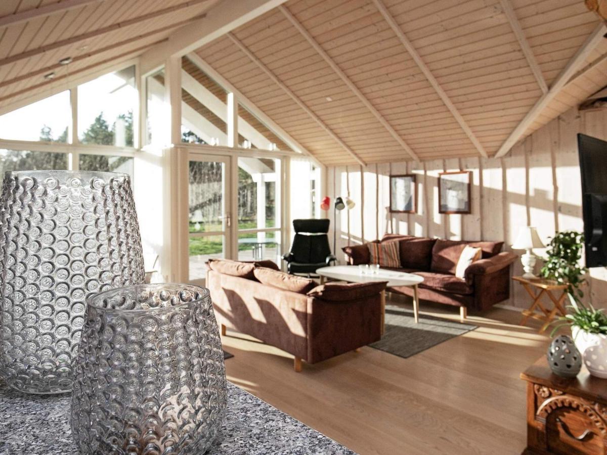 Three-Bedroom Holiday Home In Rodby 38 Kramnitse Exterior photo