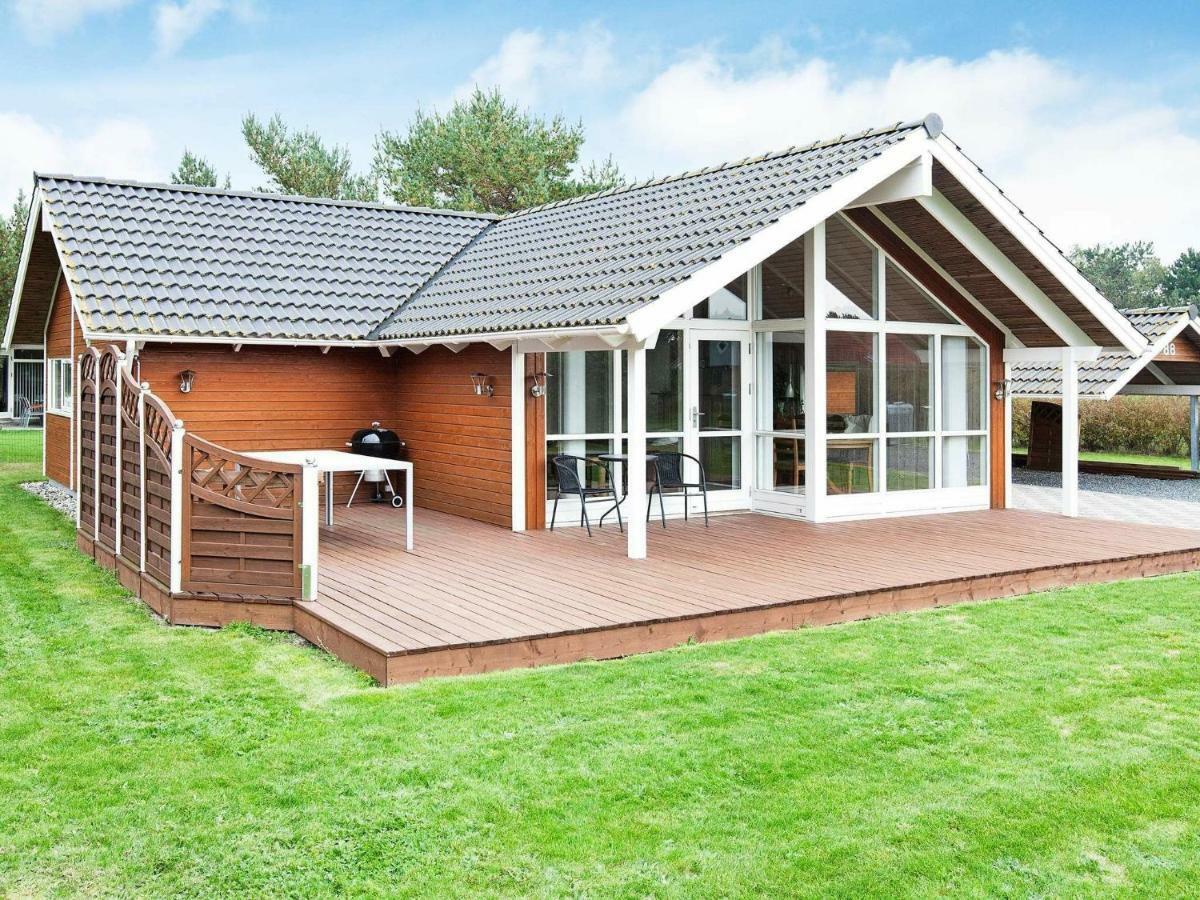 Three-Bedroom Holiday Home In Rodby 38 Kramnitse Exterior photo