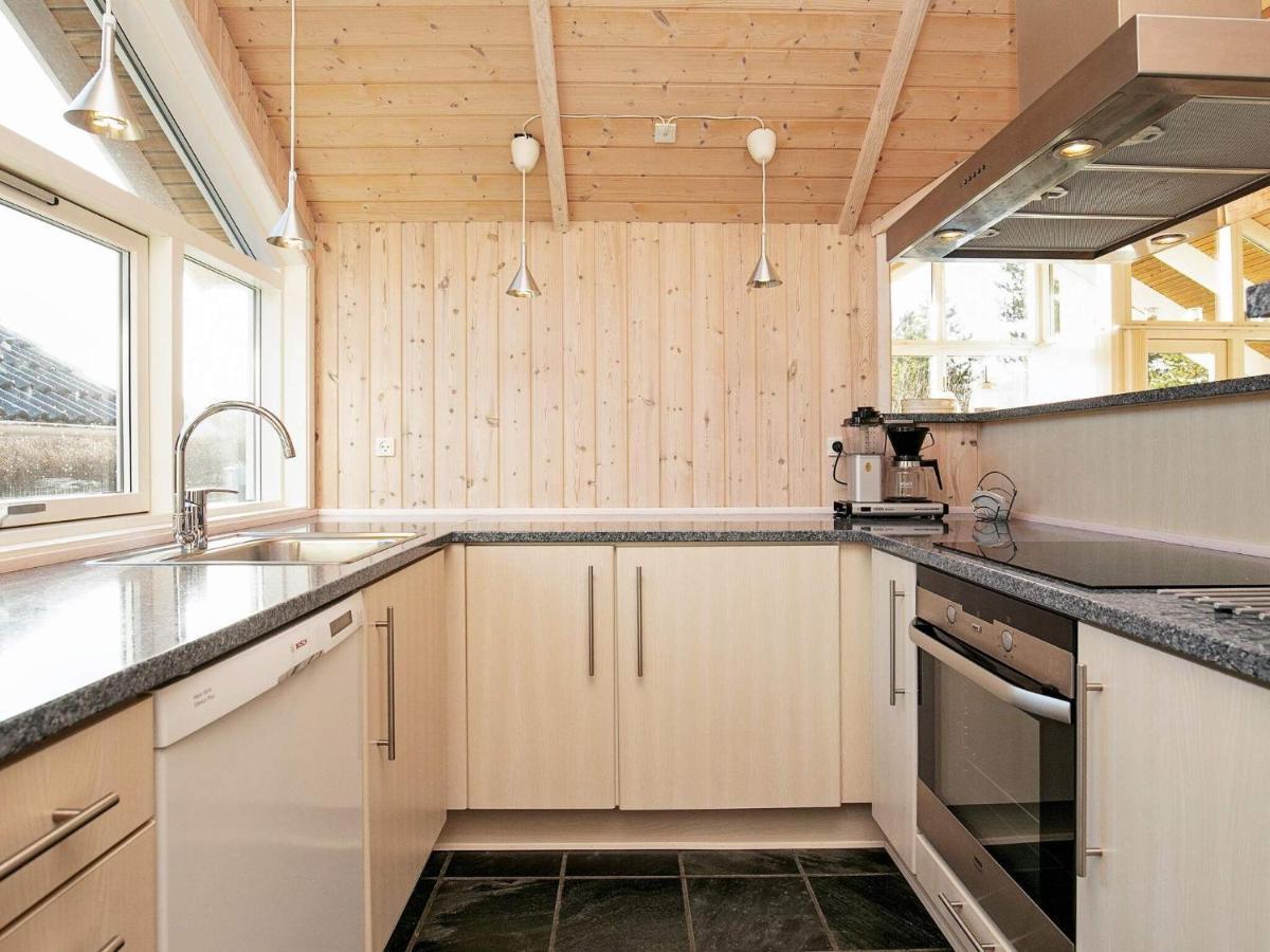 Three-Bedroom Holiday Home In Rodby 38 Kramnitse Exterior photo